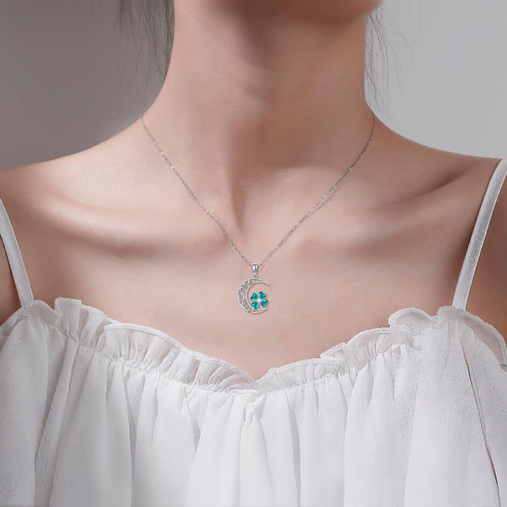 Women's S925 Sterling Silver Four-Leaf Clover Pendant Necklace
